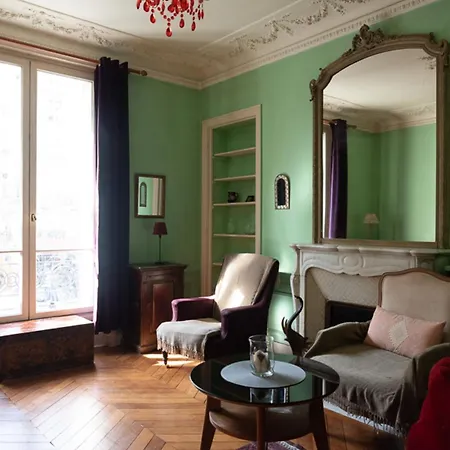 Spacious Cocoon Near Montmartre Paris