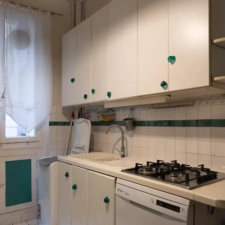 Spacious Cocoon Near Montmartre Apartment *