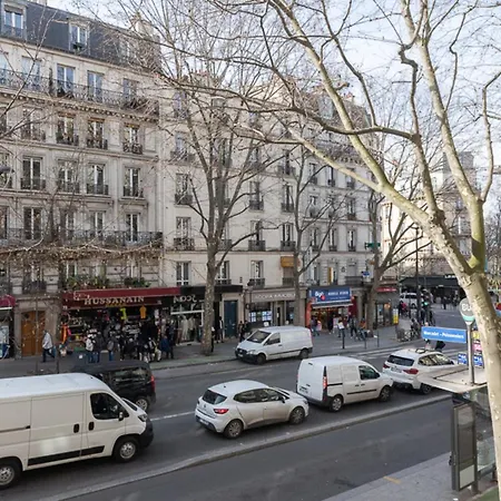 Spacious Cocoon Near Montmartre Apartment